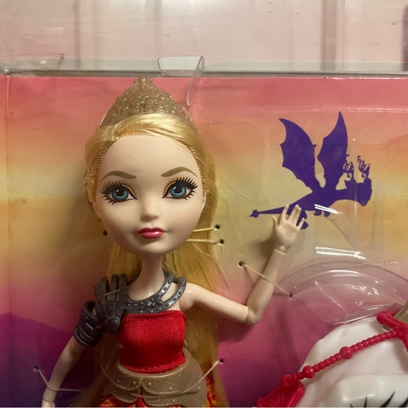 Ever After High Apple White Dragonrider Dragon Games Braebyrn Dragon NWT NRFB - Picture 2 of 15
